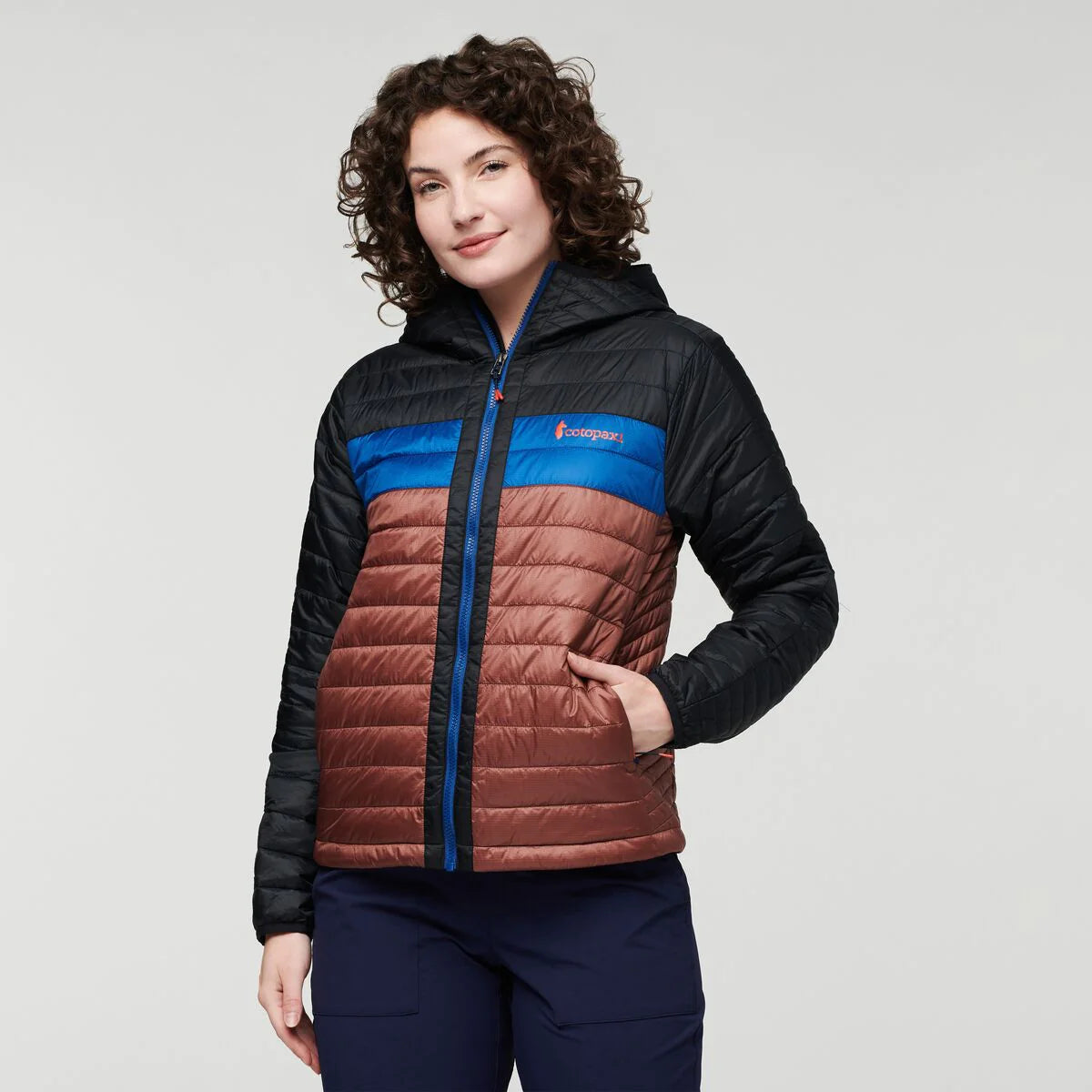 Cotopaxi Capa Insulated Hooded Jacket Femmes - Plein Air Entrepôt
