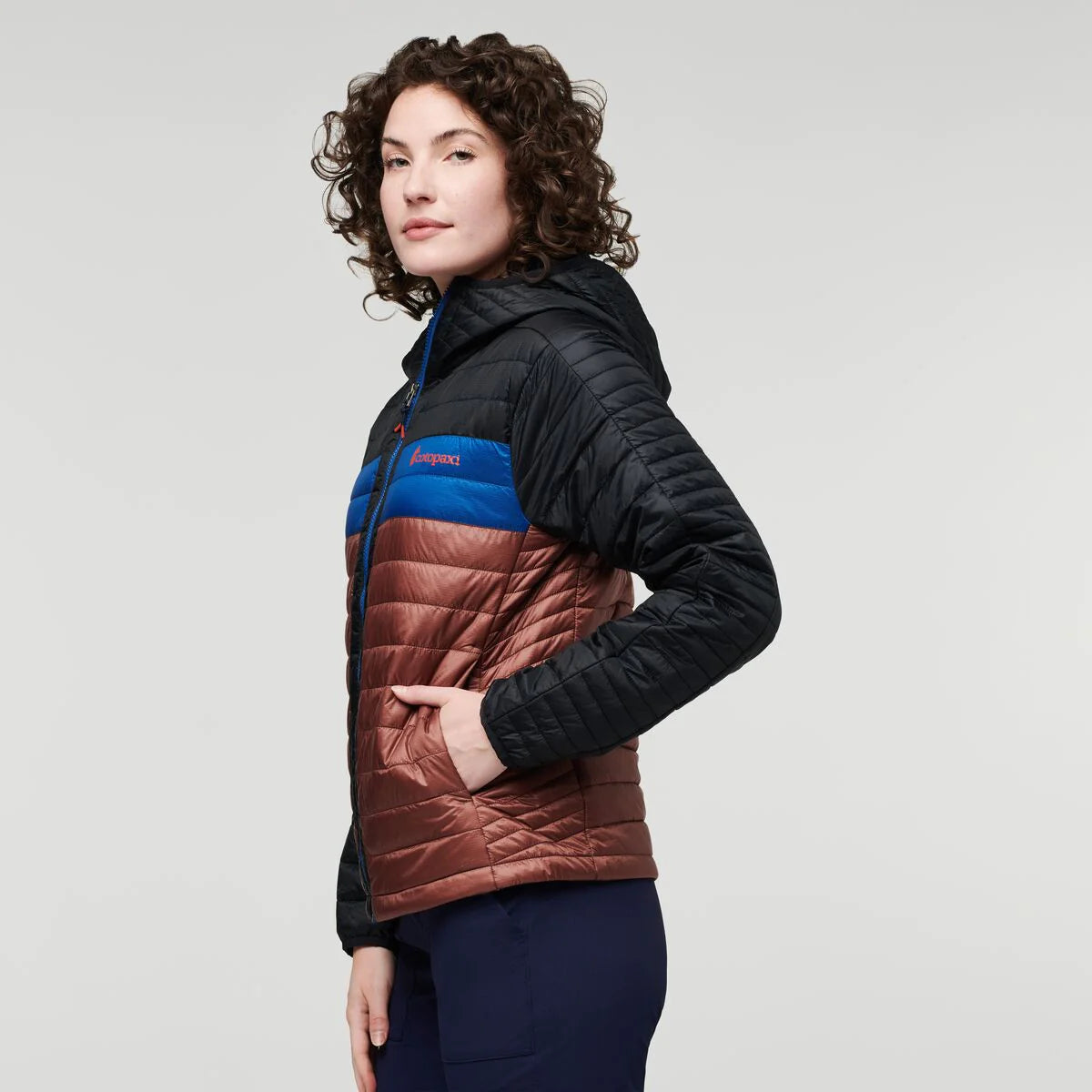 Cotopaxi Capa Insulated Hooded Jacket Femmes - Plein Air Entrepôt