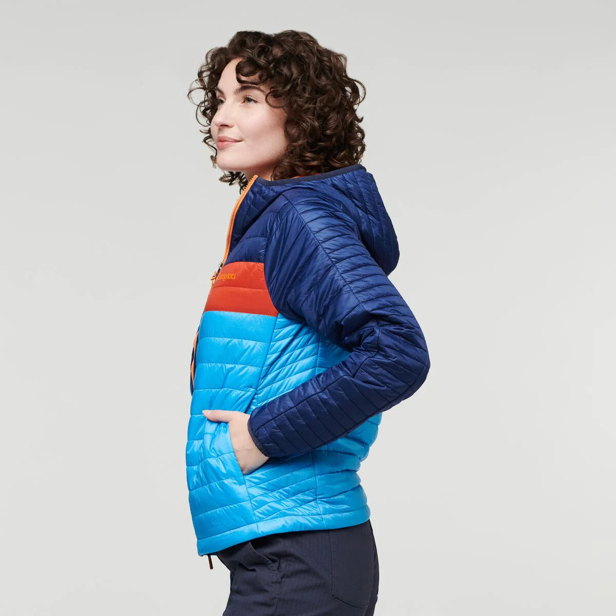 Cotopaxi Capa Insulated Hooded Jacket Femmes - Plein Air Entrepôt