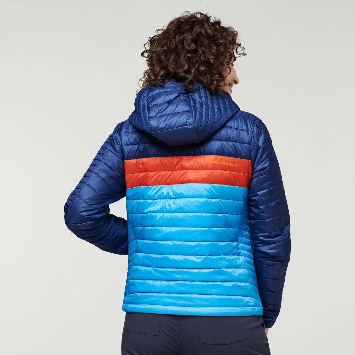 Cotopaxi Capa Insulated Hooded Jacket Femmes - Plein Air Entrepôt