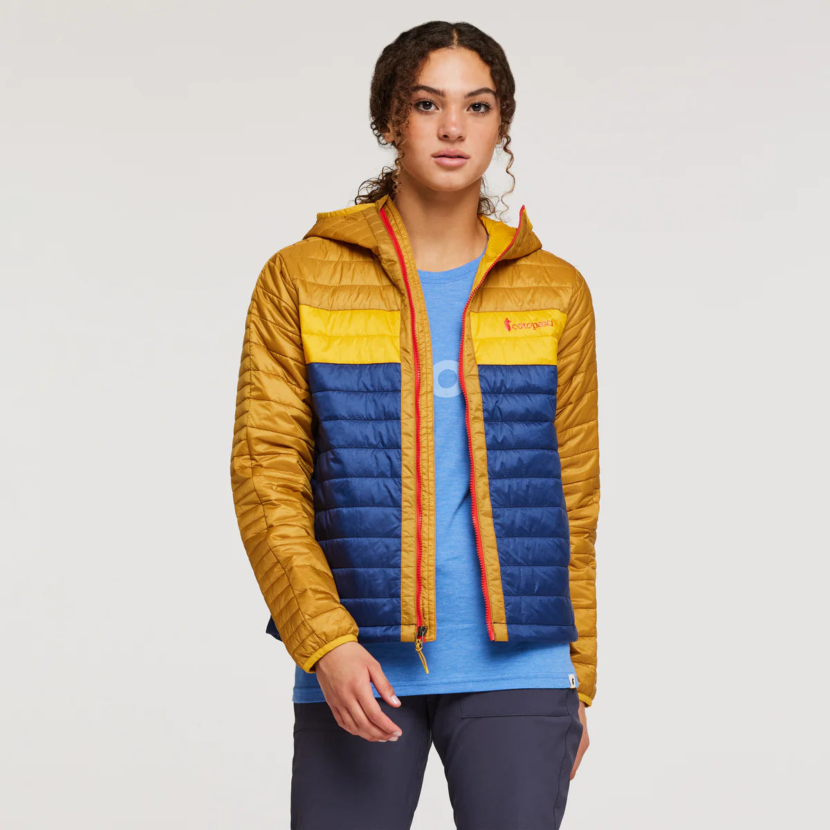 Cotopaxi Capa Insulated Hooded Jacket Femmes - Plein Air Entrepôt