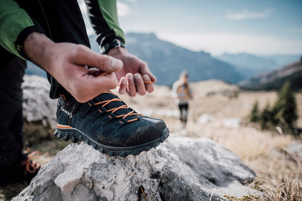 Botte en cuir ou en tissu : laquelle est la plus imperméable?