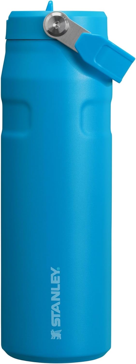 Bouteille d'eau Stanley The IceFlow™ Bottle with Flip Straw Lid 24oz / .70L - Plein Air Entrepôt